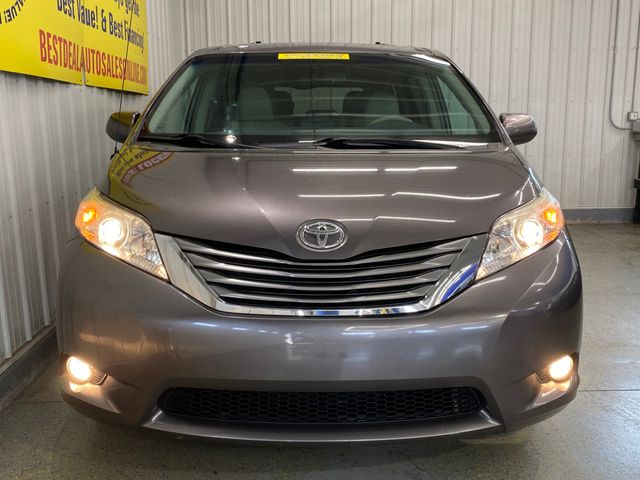 2013 Toyota Sienna 