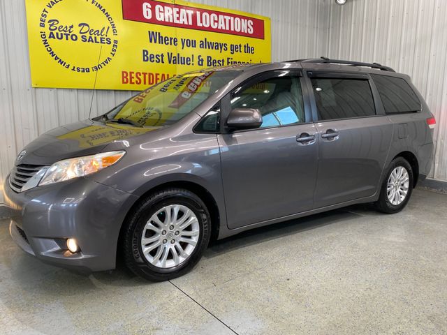 2013 Toyota Sienna 