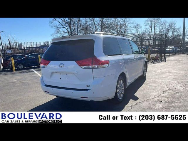 2013 Toyota Sienna XLE