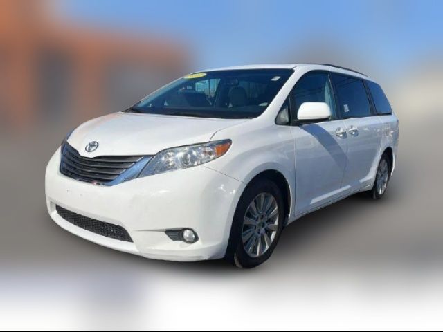 2013 Toyota Sienna XLE