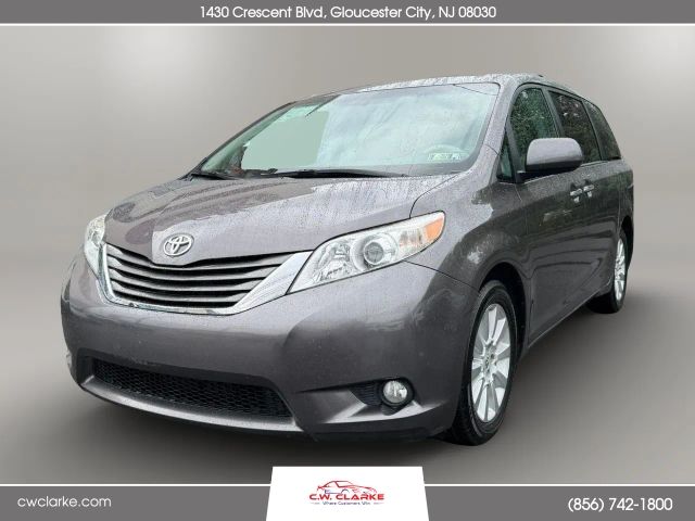 2013 Toyota Sienna XLE