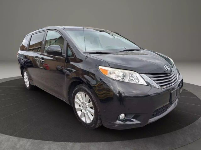 2013 Toyota Sienna XLE