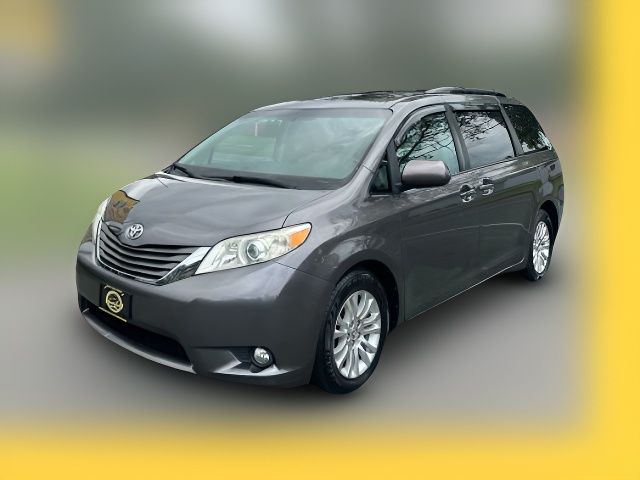 2013 Toyota Sienna XLE