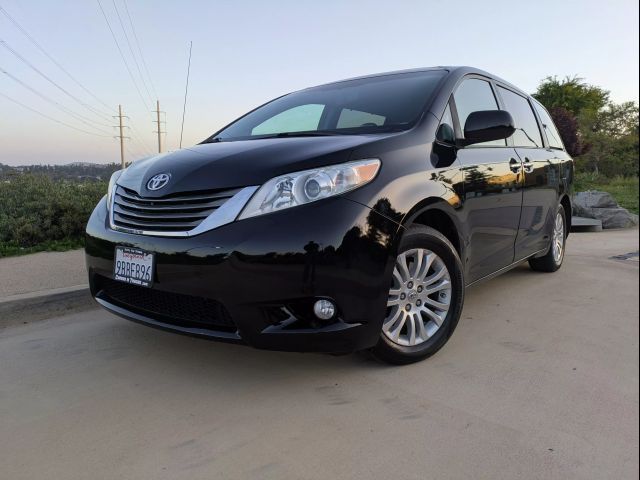 2013 Toyota Sienna XLE
