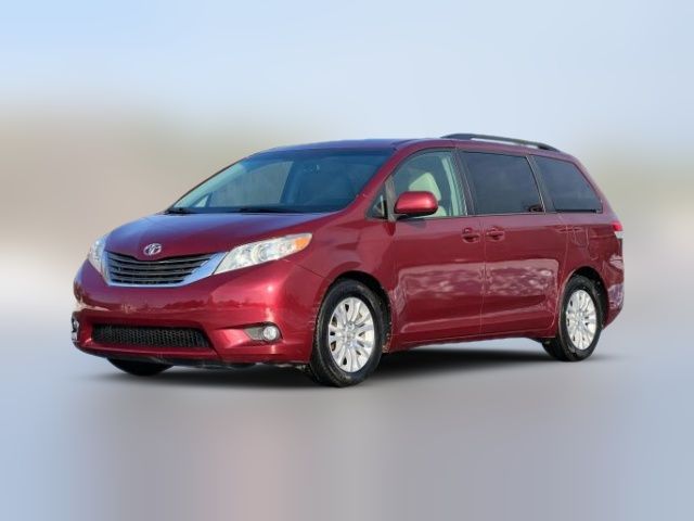 2013 Toyota Sienna XLE