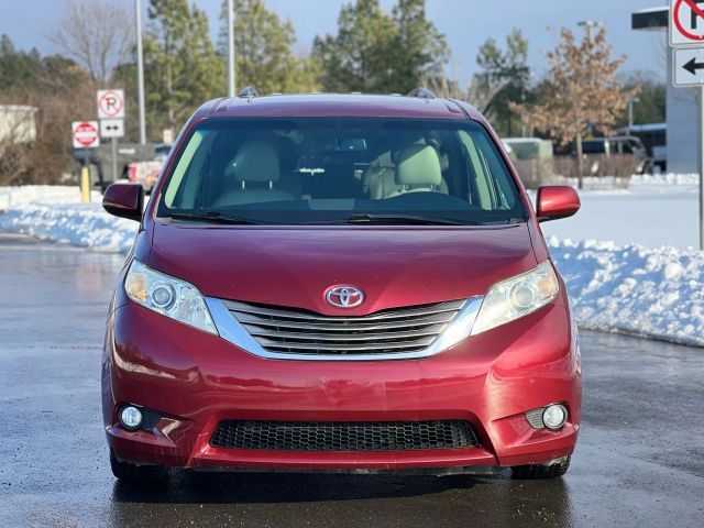 2013 Toyota Sienna XLE
