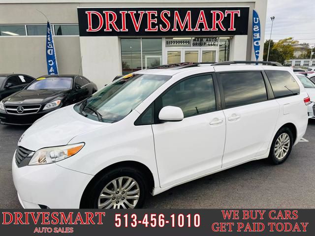 2013 Toyota Sienna XLE