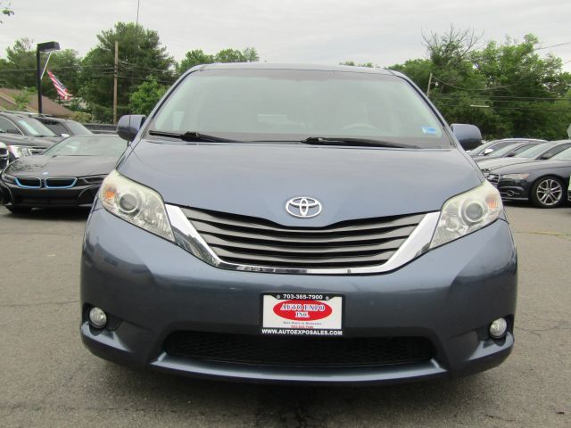 2013 Toyota Sienna XLE