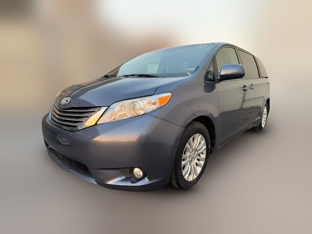 2013 Toyota Sienna XLE