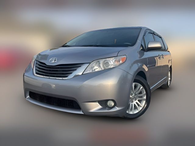 2013 Toyota Sienna XLE