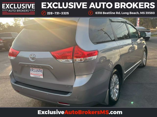 2013 Toyota Sienna XLE