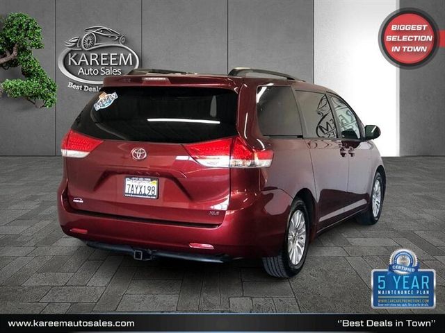 2013 Toyota Sienna 