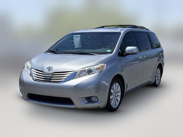 2013 Toyota Sienna XLE Auto Access Seat