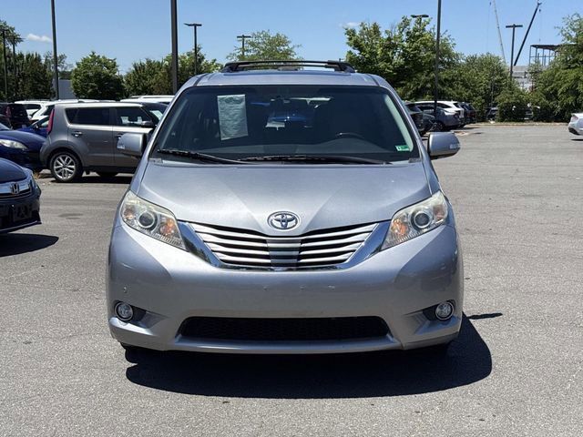 2013 Toyota Sienna XLE Auto Access Seat