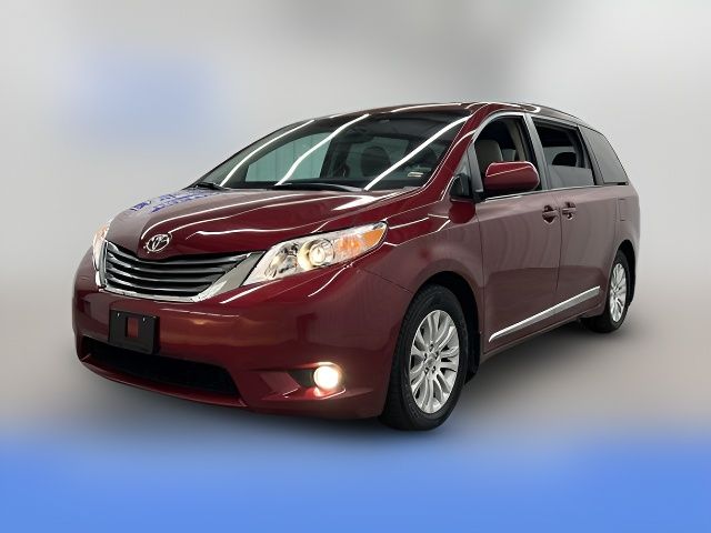 2013 Toyota Sienna XLE Auto Access Seat