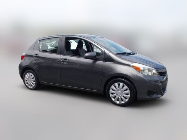 2013 Toyota Yaris LE