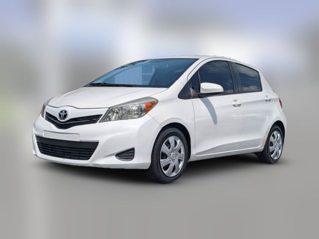 2013 Toyota Yaris LE