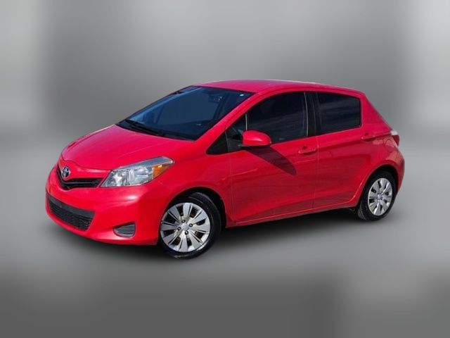 2013 Toyota Yaris LE