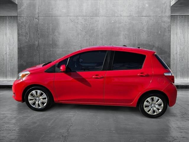 2013 Toyota Yaris LE