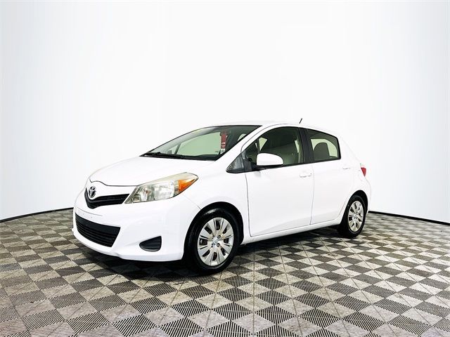 2013 Toyota Yaris LE