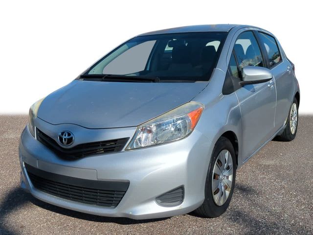 2013 Toyota Yaris LE