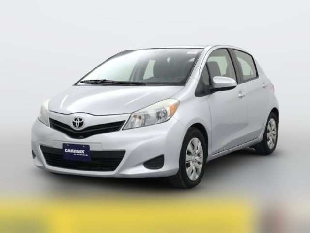 2013 Toyota Yaris LE