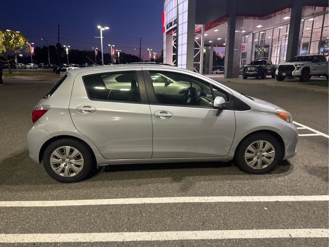 2013 Toyota Yaris LE