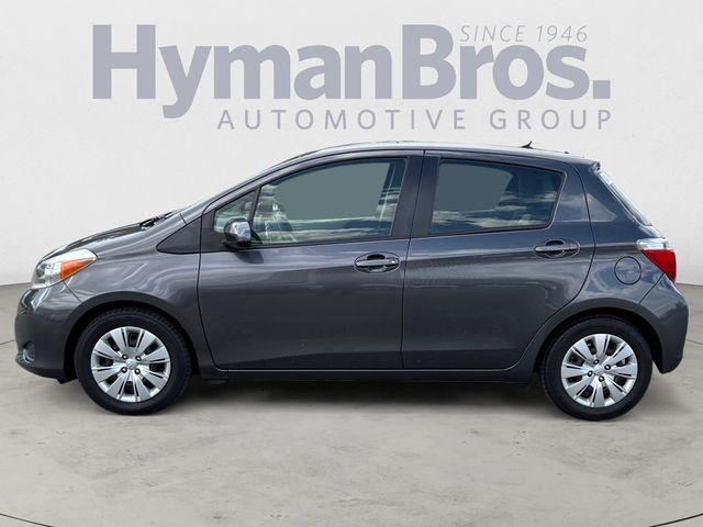 2013 Toyota Yaris LE