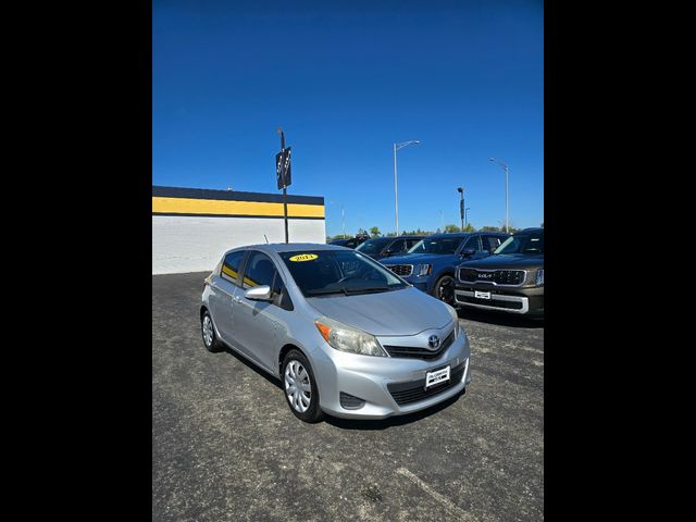 2013 Toyota Yaris LE