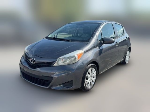 2013 Toyota Yaris LE