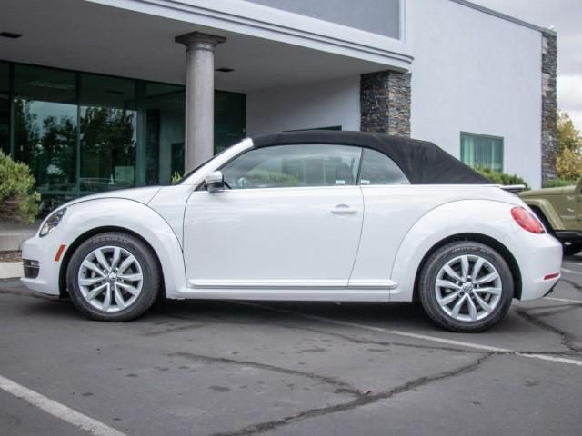 2013 Volkswagen Beetle 2.0L TDI Navigation