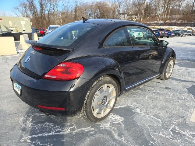 2013 Volkswagen Beetle 2.0T Turbo Fender Edition