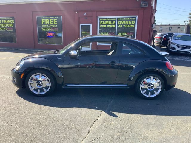 2013 Volkswagen Beetle 2.0T Turbo Fender Edition