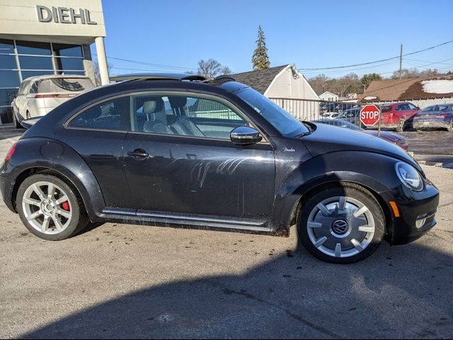 2013 Volkswagen Beetle 2.0T Turbo Fender Edition