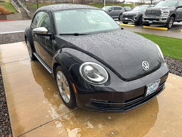 2013 Volkswagen Beetle 2.5L Fender Edition