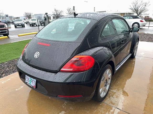 2013 Volkswagen Beetle 2.5L Fender Edition