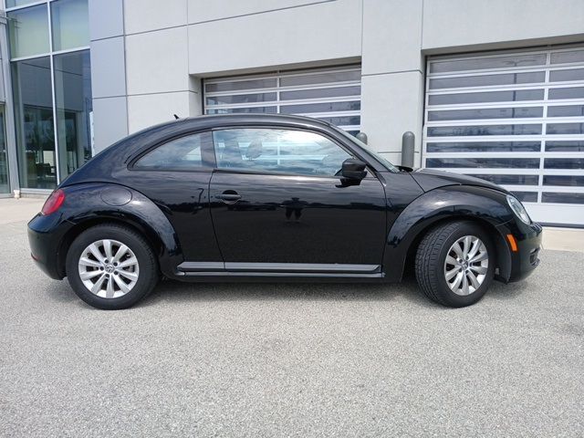 2013 Volkswagen Beetle 2.5L Entry