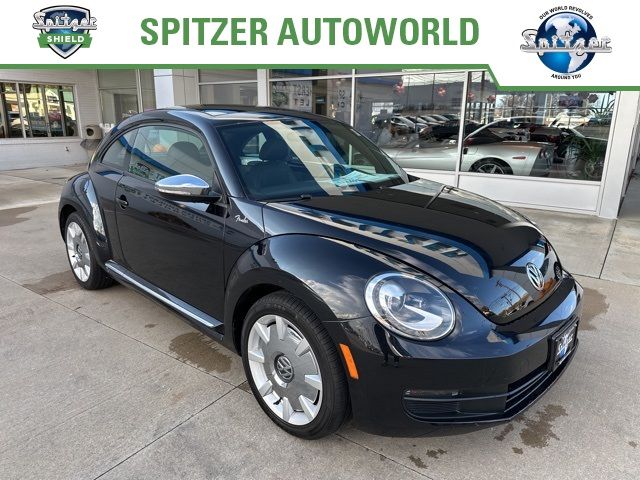 2013 Volkswagen Beetle 2.5L Fender Edition