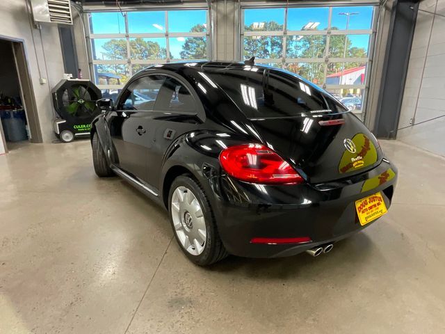 2013 Volkswagen Beetle 2.5L Navigation