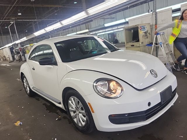 2013 Volkswagen Beetle 2.5L Entry