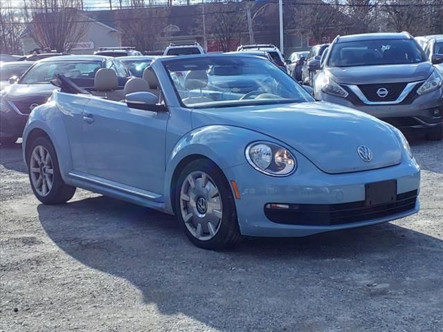 2013 Volkswagen Beetle 2.5L Navigation