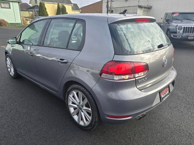 2013 Volkswagen Golf 