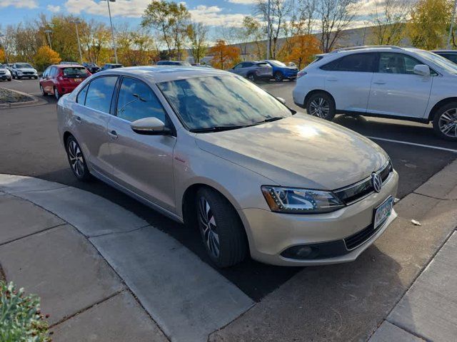 2013 Volkswagen Jetta Hybrid SEL Premium