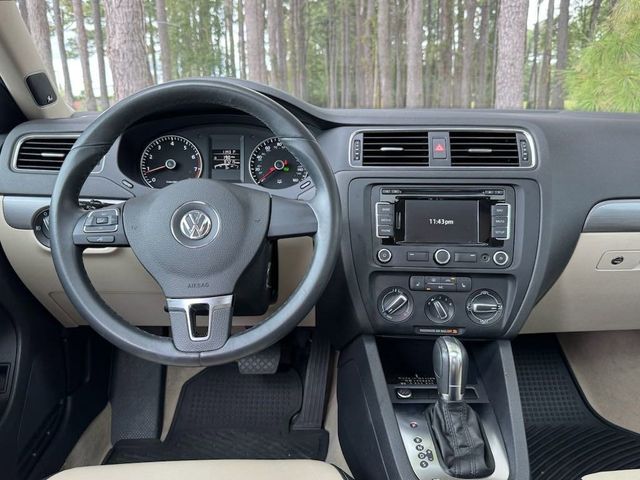 2013 Volkswagen Jetta SEL Navigation