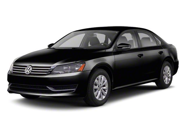 2013 Volkswagen Passat SE Navigation