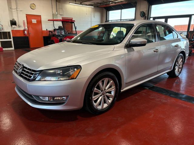 2013 Volkswagen Passat SEL Premium