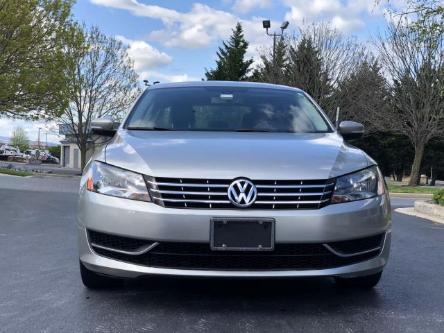 2013 Volkswagen Passat SEL