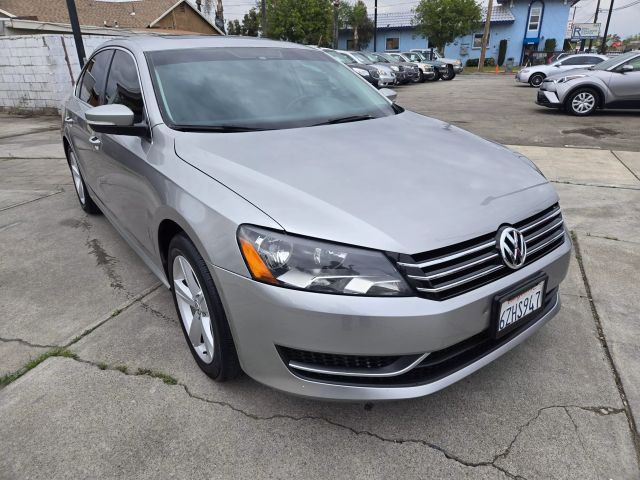 2013 Volkswagen Passat SE