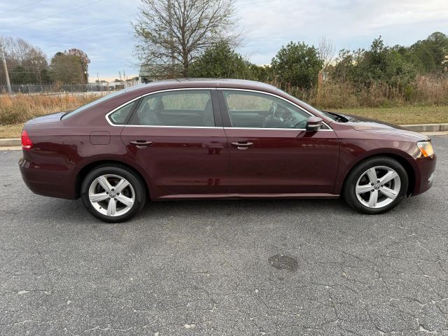 2013 Volkswagen Passat SE