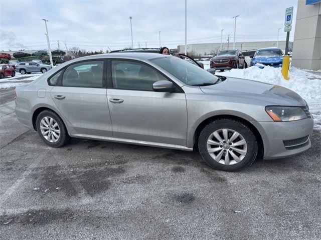 2013 Volkswagen Passat S Appearance